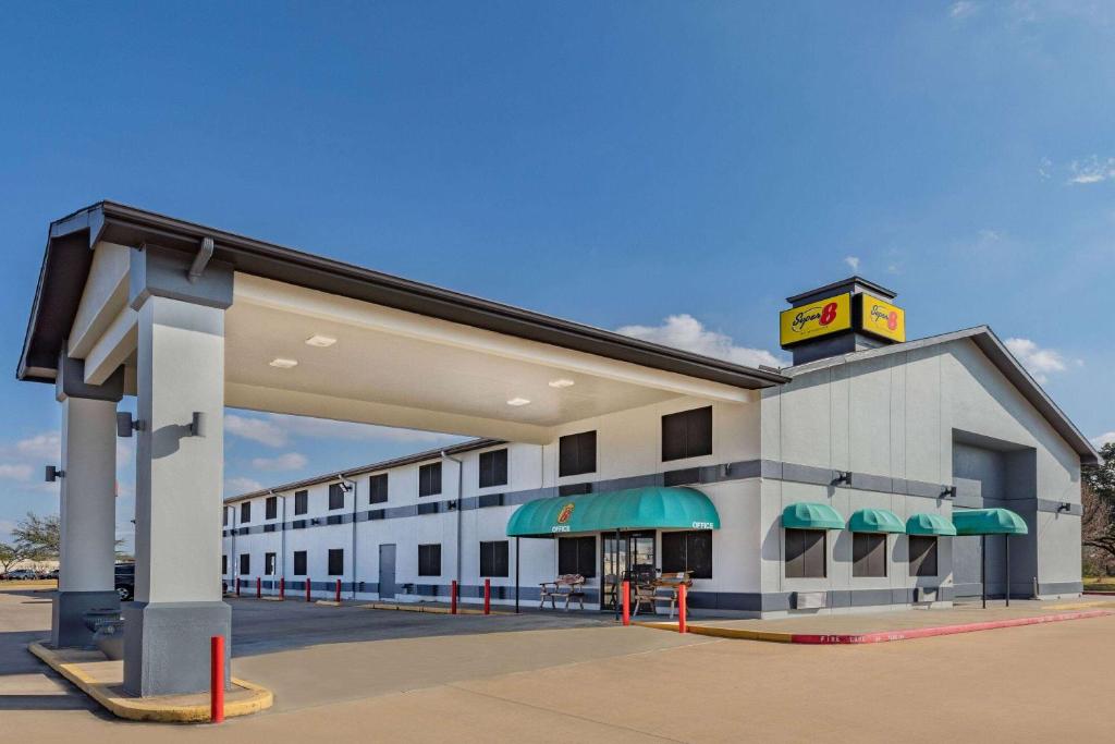 Super 8 By Wyndham League City-Kemah Area